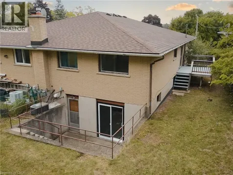 310 Southill Drive Kitchener ON N2A 2R1