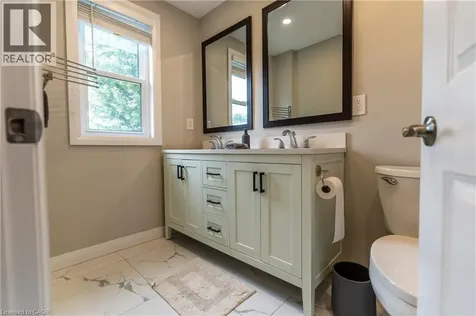 2118 Lakeshore Road Dunnville ON N1A 2W8