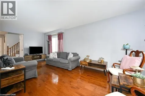 8 Buss Court Thorold ON L2V 5B1