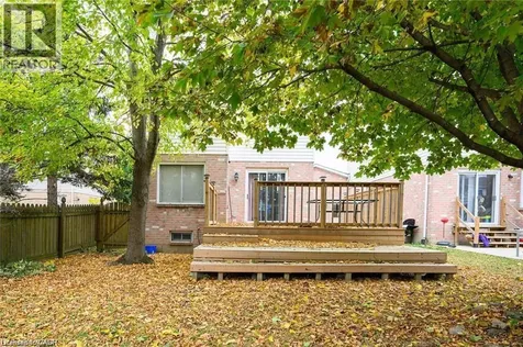 8 Buss Court Thorold ON L2V 5B1