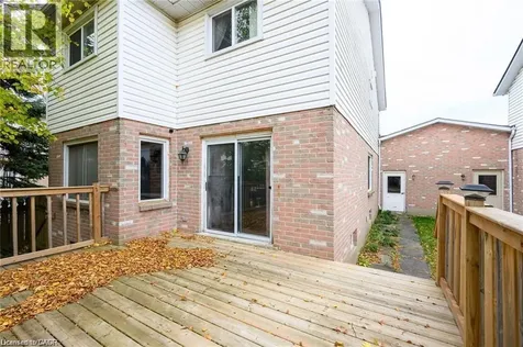 8 Buss Court Thorold ON L2V 5B1