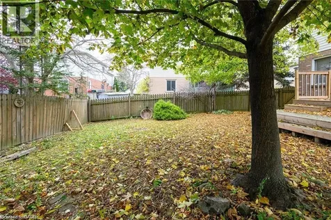 8 Buss Court Thorold ON L2V 5B1