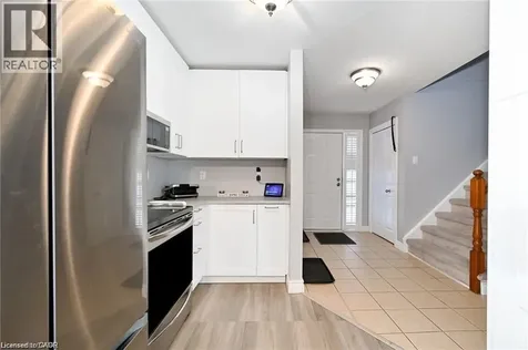 8 Buss Court Thorold ON L2V 5B1