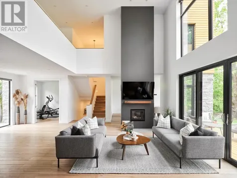 73 Pineglen Crescent Ottawa ON K2G 0G9