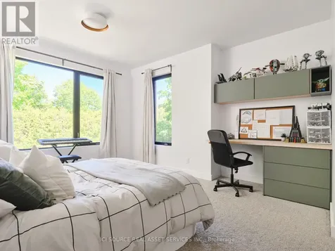 73 Pineglen Crescent Ottawa ON K2G 0G9