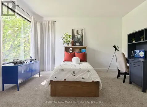 73 Pineglen Crescent Ottawa ON K2G 0G9
