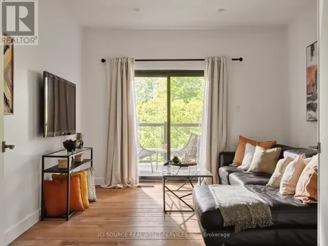73 Pineglen Crescent Ottawa ON K2G 0G9