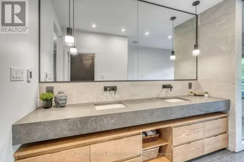 73 Pineglen Crescent Ottawa ON K2G 0G9