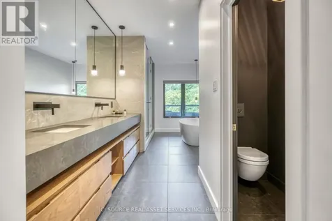 73 Pineglen Crescent Ottawa ON K2G 0G9