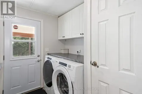 5 Golf Avenue Southwest Wasaga Beach ON L9Z 1K2
