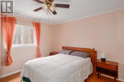 5 Golf Avenue Southwest Wasaga Beach ON L9Z 1K2