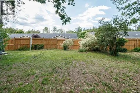 5 Golf Avenue Southwest Wasaga Beach ON L9Z 1K2