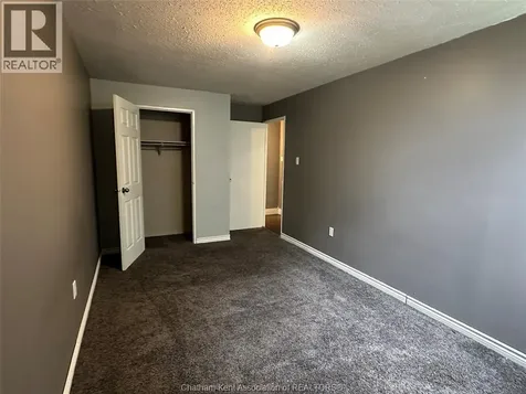 276 Merritt Avenue Chatham ON N7M 3G1