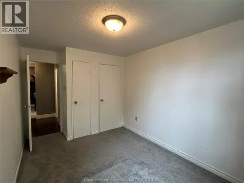276 Merritt Avenue Chatham ON N7M 3G1
