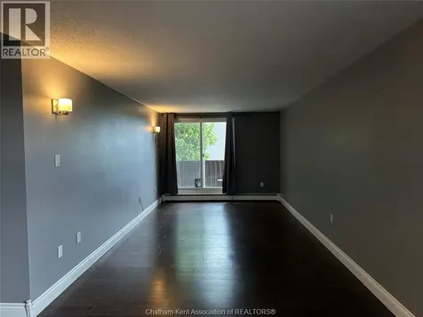 276 Merritt Avenue Chatham ON N7M 3G1