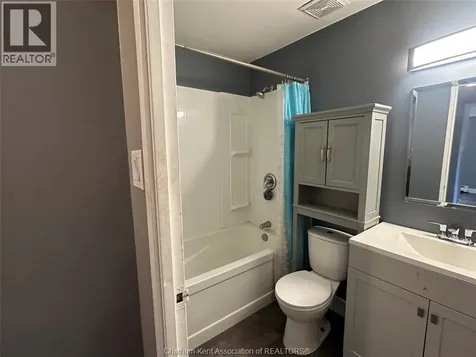 276 Merritt Avenue Chatham ON N7M 3G1