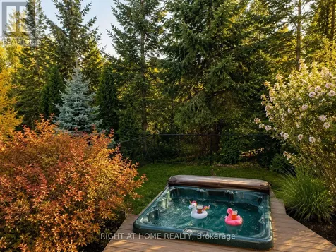 371 Fairgate Way Oakville (wc Wedgewood Creek) ON L6H 6Y1