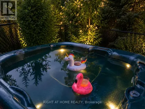 371 Fairgate Way Oakville (wc Wedgewood Creek) ON L6H 6Y1