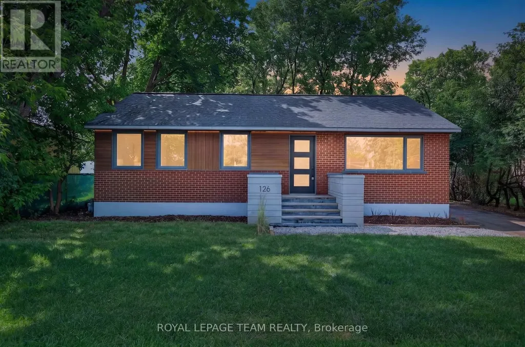 126 David Drive Ottawa ON K2G 2N9