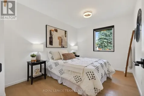 126 David Drive Ottawa ON K2G 2N9