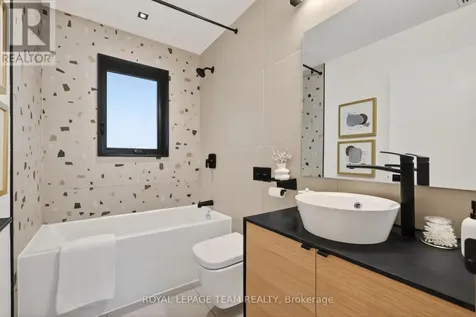 126 David Drive Ottawa ON K2G 2N9