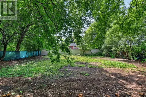 126 David Drive Ottawa ON K2G 2N9