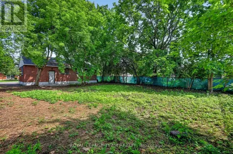 126 David Drive Ottawa ON K2G 2N9