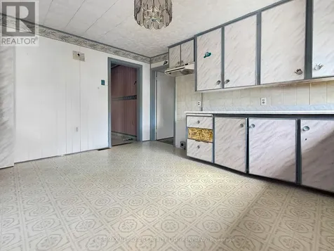 146 Cameron Avenue Renfrew ON K7V 3V5