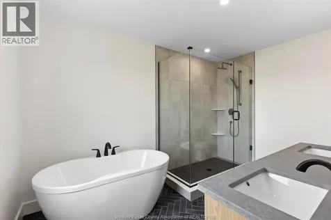 1220 Campana Crescent Lakeshore ON N8L 0K4