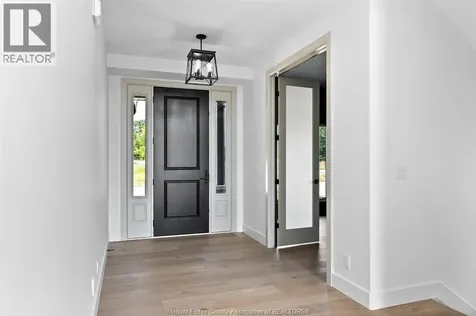 1220 Campana Crescent Lakeshore ON N8L 0K4