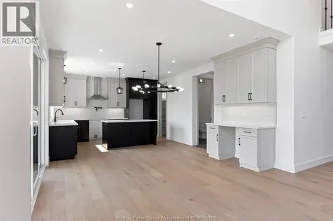 1220 Campana Crescent Lakeshore ON N8L 0K4