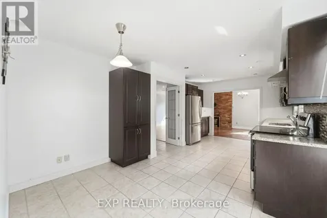 956 Gold Crescent Ottawa ON K2B 8C5