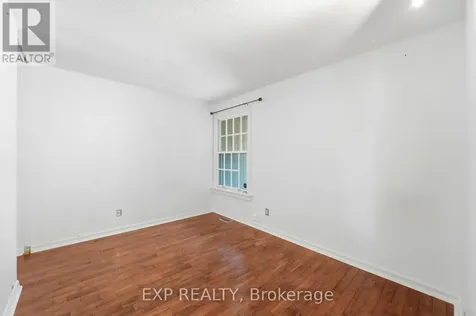 956 Gold Crescent Ottawa ON K2B 8C5