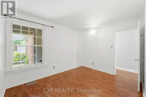 956 Gold Crescent Ottawa ON K2B 8C5