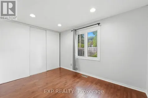 956 Gold Crescent Ottawa ON K2B 8C5
