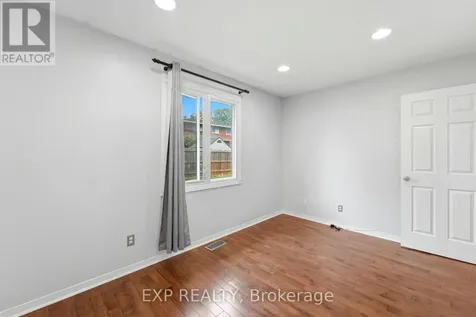 956 Gold Crescent Ottawa ON K2B 8C5