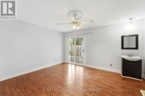 956 Gold Crescent Ottawa ON K2B 8C5
