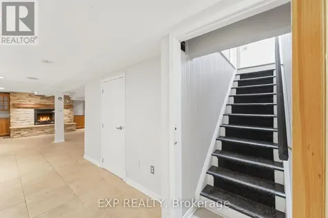 956 Gold Crescent Ottawa ON K2B 8C5