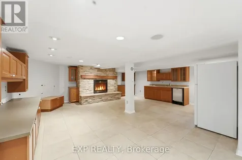 956 Gold Crescent Ottawa ON K2B 8C5