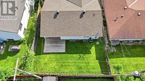 956 Gold Crescent Ottawa ON K2B 8C5