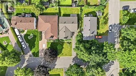 956 Gold Crescent Ottawa ON K2B 8C5