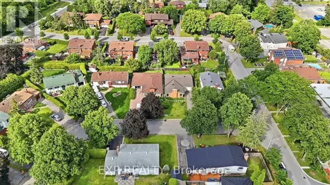 956 Gold Crescent Ottawa ON K2B 8C5