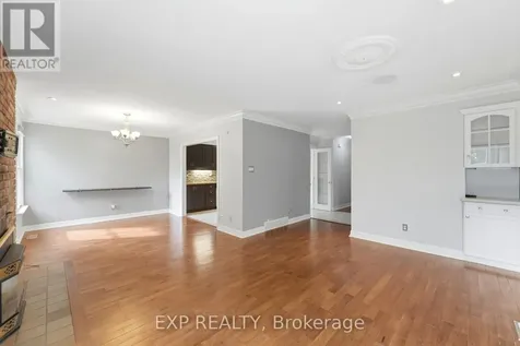 956 Gold Crescent Ottawa ON K2B 8C5