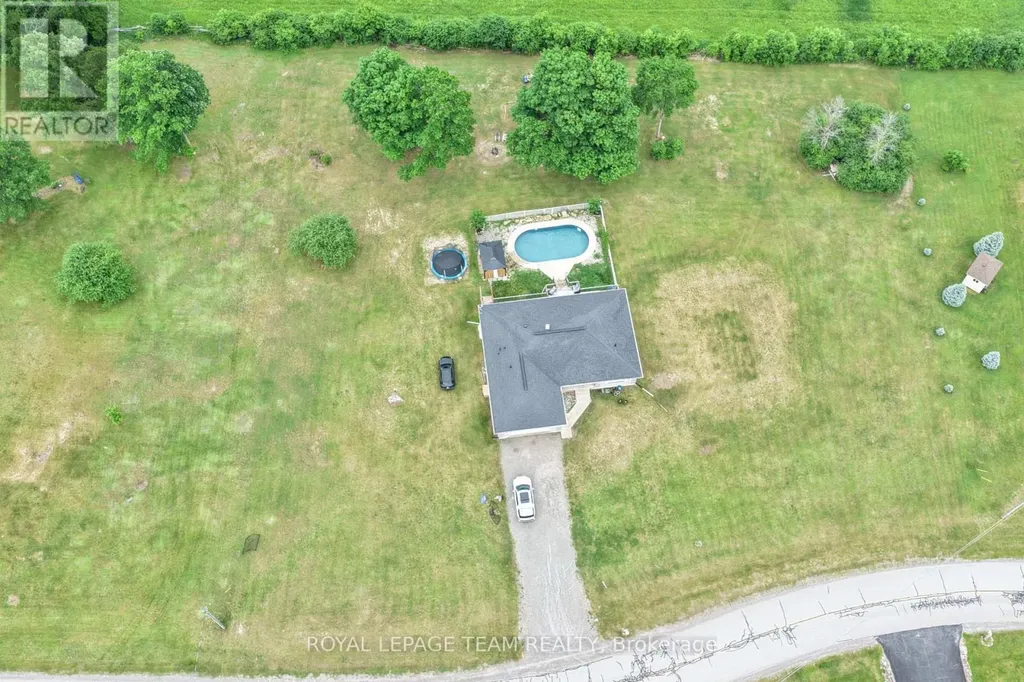 281 Bristow Dr Drive Montague ON K7A 5B8