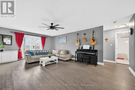 281 Bristow Dr Drive Montague ON K7A 5B8