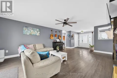 281 Bristow Dr Drive Montague ON K7A 5B8