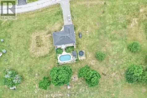 281 Bristow Dr Drive Montague ON K7A 5B8