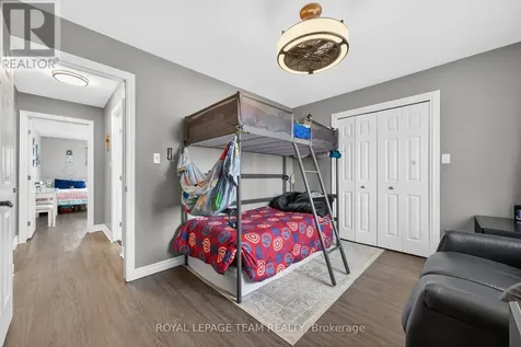 281 Bristow Dr Drive Montague ON K7A 5B8