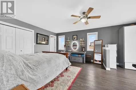 281 Bristow Dr Drive Montague ON K7A 5B8