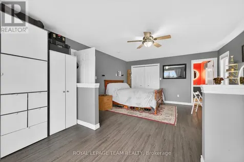281 Bristow Dr Drive Montague ON K7A 5B8